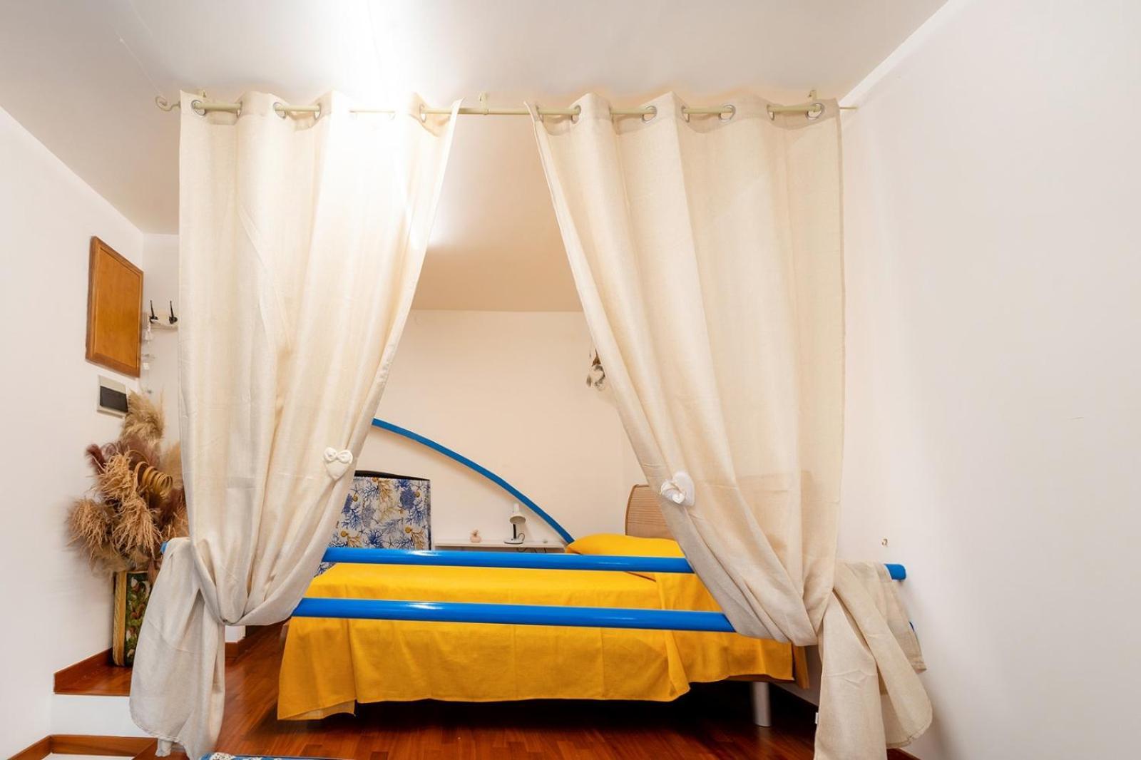 Uanema House Apartment Наполи Екстериор снимка